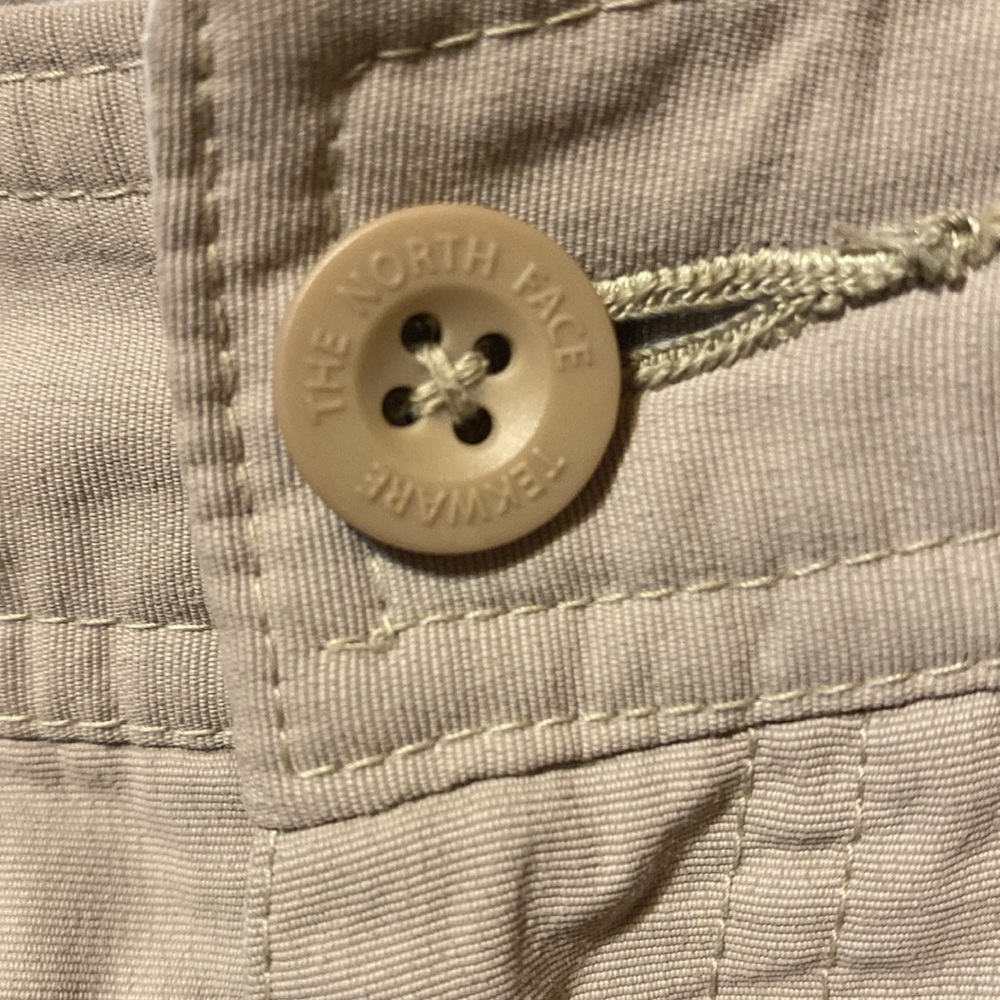 North Face Shorts - Picture 6 of 10